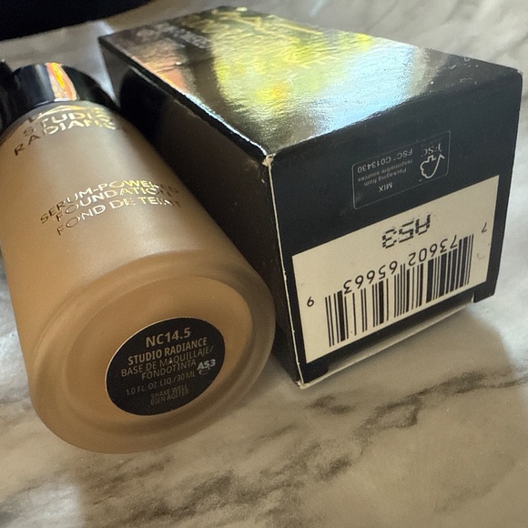 MAC COSMETICS STUDIO RADIANCE FOUNDATION NC14.5 - Picture 3 of 4